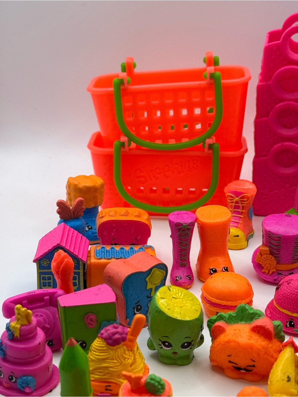 Shopkins Mystery Edition Neon Lot: 41 figures - Picture 6 of 6